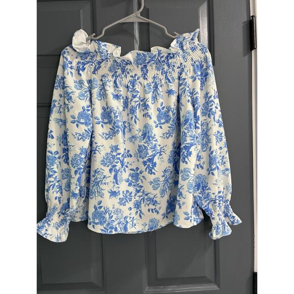 Tuckernuck Marguerite Blouse Top Off Shoulder Floral Boho Blue White Medium - Picture 3 of 6